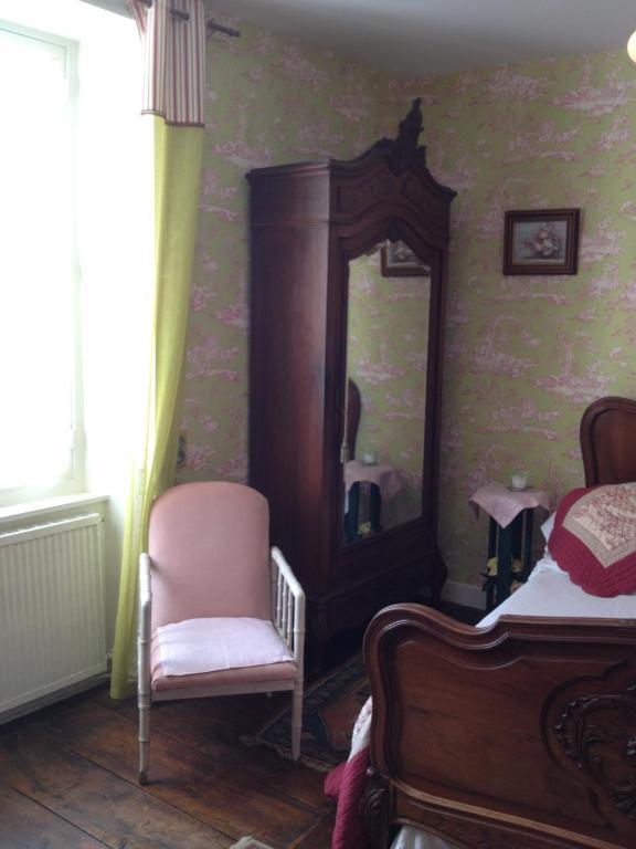 Domaine De La Dame De Lauriere Solignac Quarto foto
