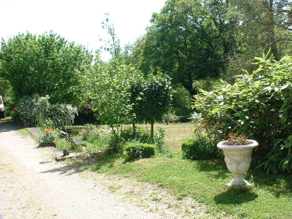 Domaine De La Dame De Lauriere Solignac Exterior foto
